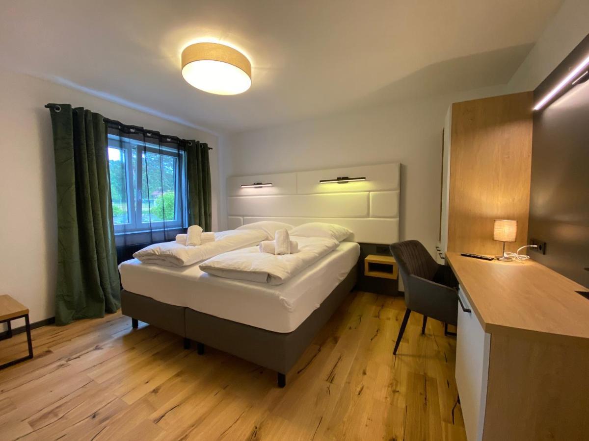 Uraha Apartments هيرتسوجيناوراخ المظهر الخارجي الصورة