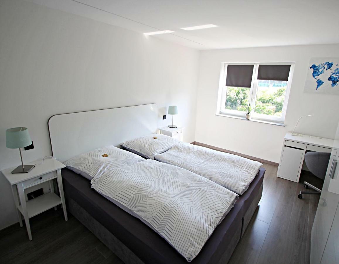 Uraha Apartments هيرتسوجيناوراخ المظهر الخارجي الصورة