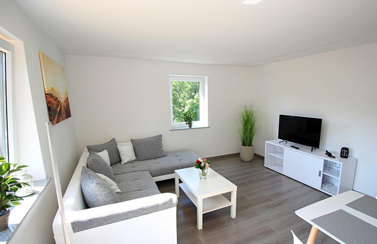 Uraha Apartments هيرتسوجيناوراخ المظهر الخارجي الصورة